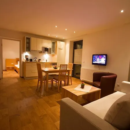 아파트 Obernosterer 카프룬